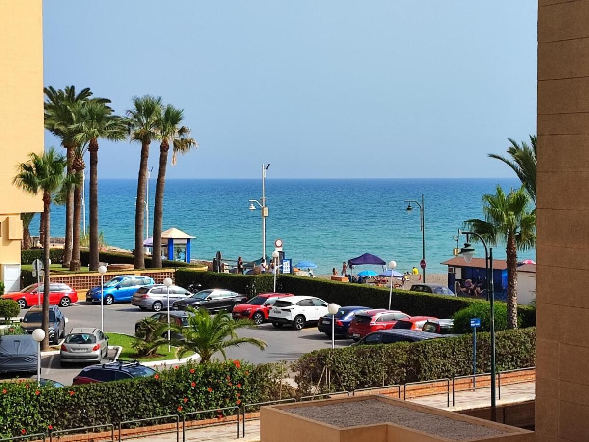 Casa Playa Guadalmar, Beautiful Apartment In Front Of The Sea, Wifi, Ac, Smart Tv, Private Parking Málaga Eksteriør billede
