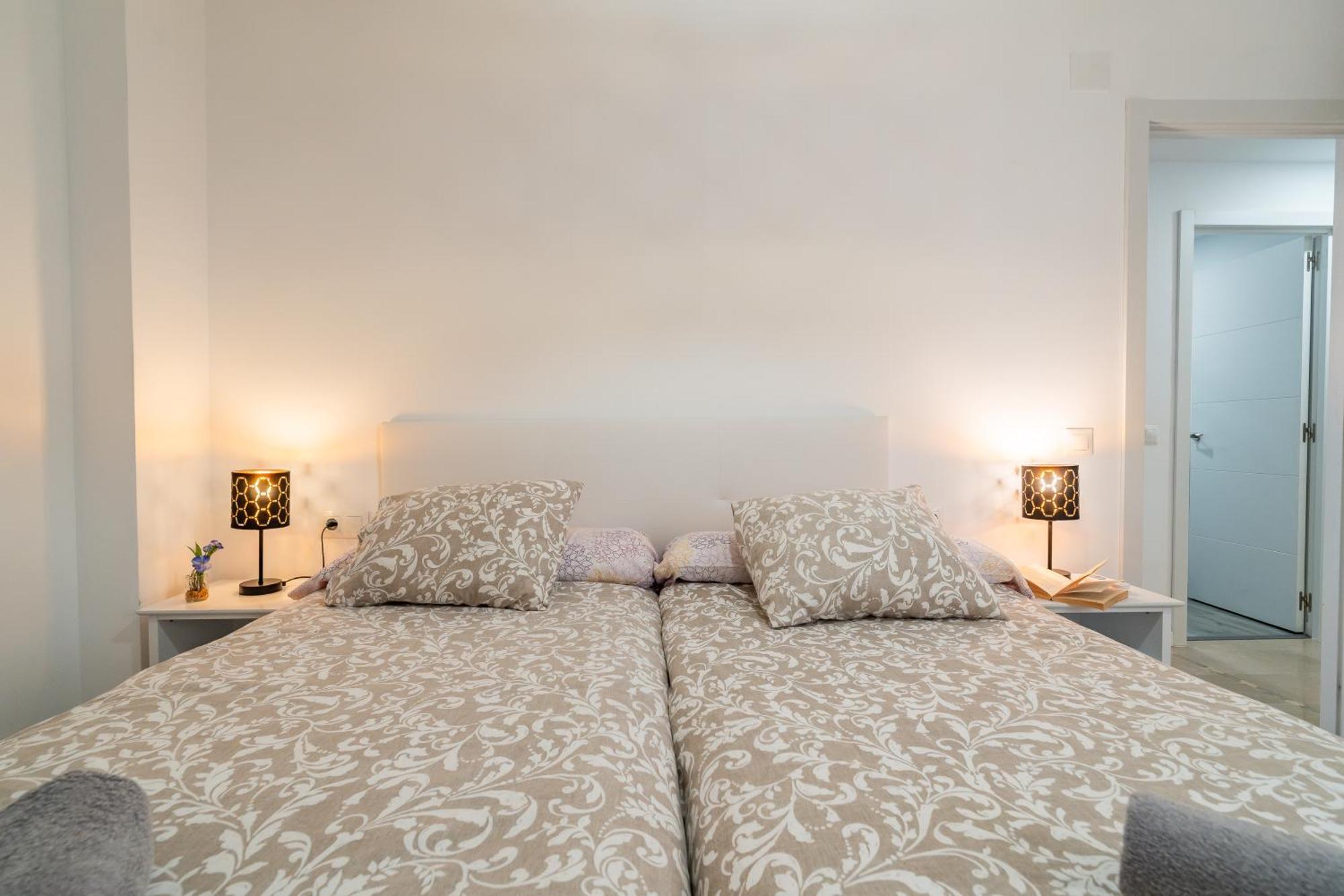 Casa Playa Guadalmar, Beautiful Apartment In Front Of The Sea, Wifi, Ac, Smart Tv, Private Parking Málaga Eksteriør billede