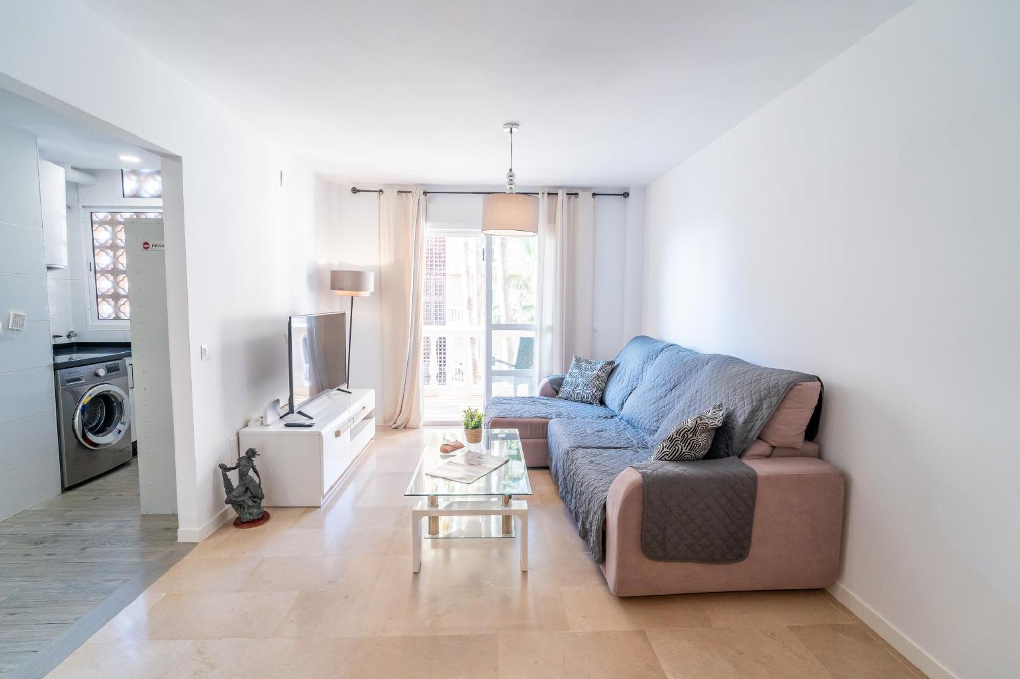 Casa Playa Guadalmar, Beautiful Apartment In Front Of The Sea, Wifi, Ac, Smart Tv, Private Parking Málaga Eksteriør billede