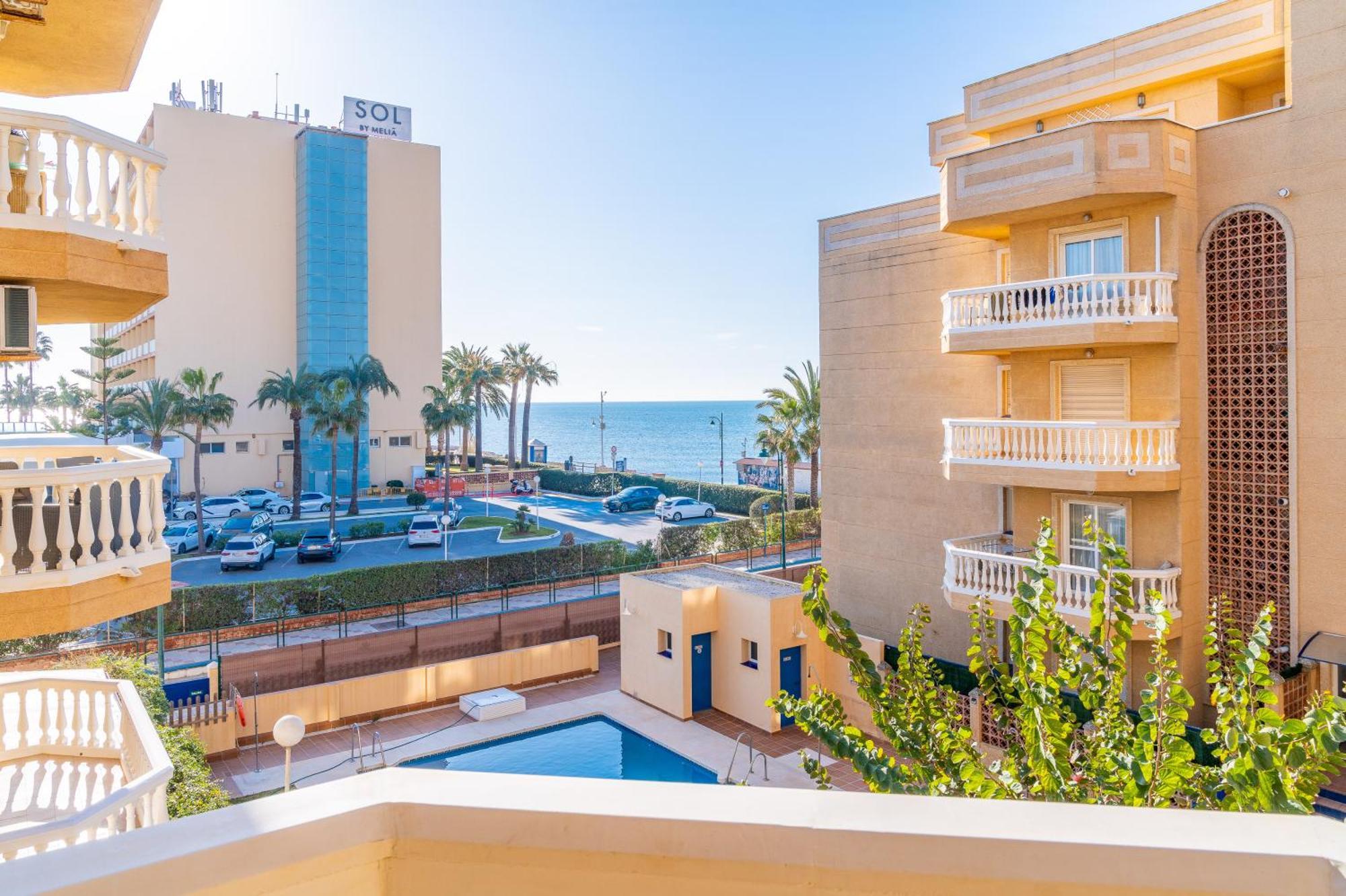 Casa Playa Guadalmar, Beautiful Apartment In Front Of The Sea, Wifi, Ac, Smart Tv, Private Parking Málaga Eksteriør billede